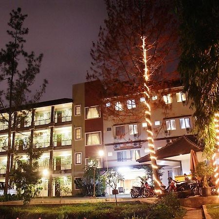 Hotel Lotus Bandung Eksteriør bilde