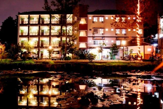 Hotel Lotus Bandung Eksteriør bilde