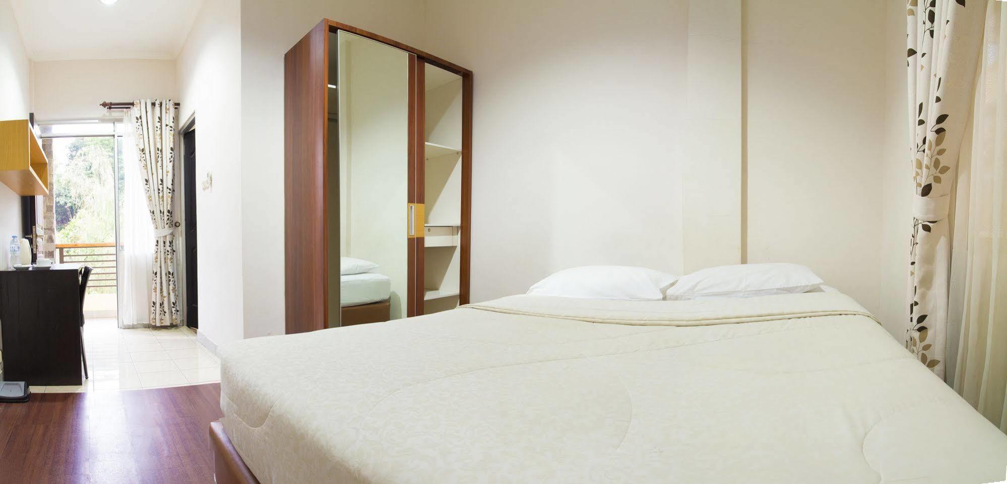 Hotel Lotus Bandung Eksteriør bilde